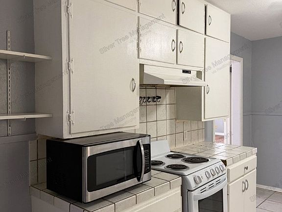 4th image of 206 E Nelson St