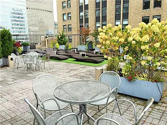 Rented by R New York