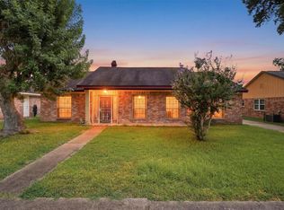 12126 Pine Knoll Dr, Houston, TX 77099
