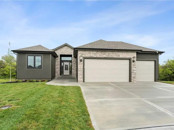 2713 NE Wheatley Dr, Blue Springs, MO 64029