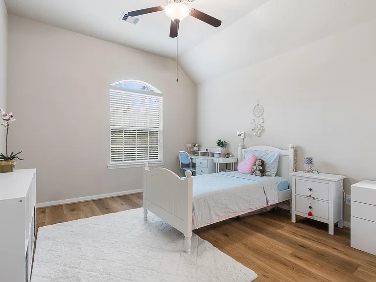 11 Pintuck Pl — Photo 25