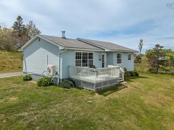 1331 Main Shore Rd, Yarmouth, NS B5A 5K8