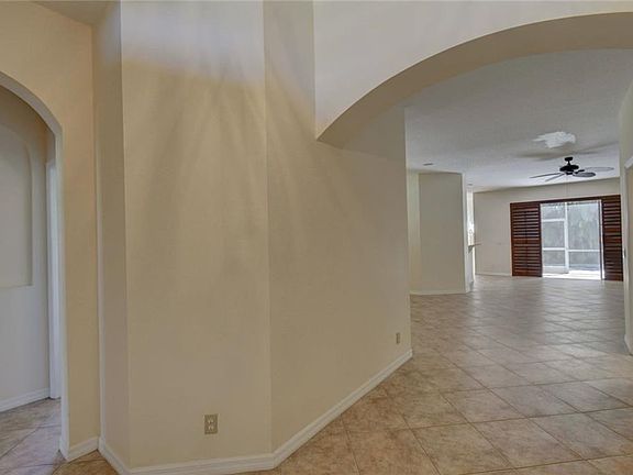 4th image of 508 NW Sunflower Pl