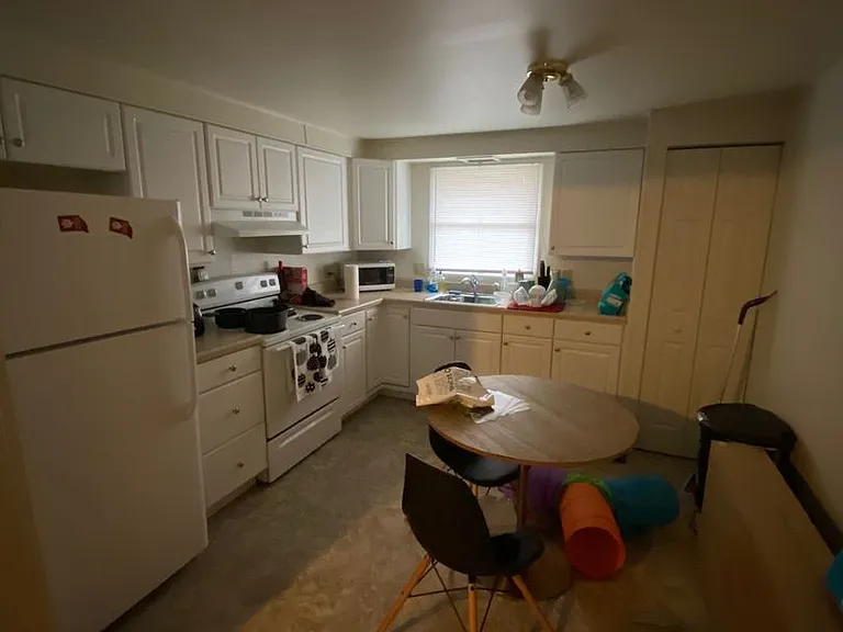 1214 N Grant St — Photo 4