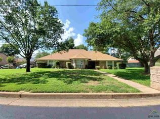 1530 Frostwood Dr, Tyler, TX 75703