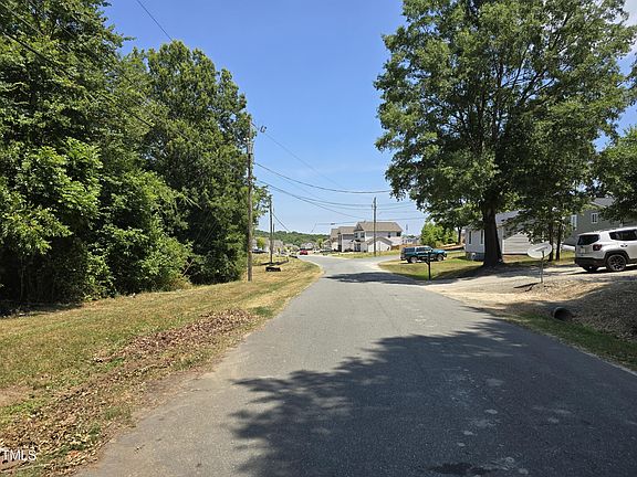 5th image of 0 Glenn St #95