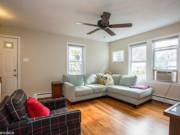 3rd image of 230 W Wyoming Ave