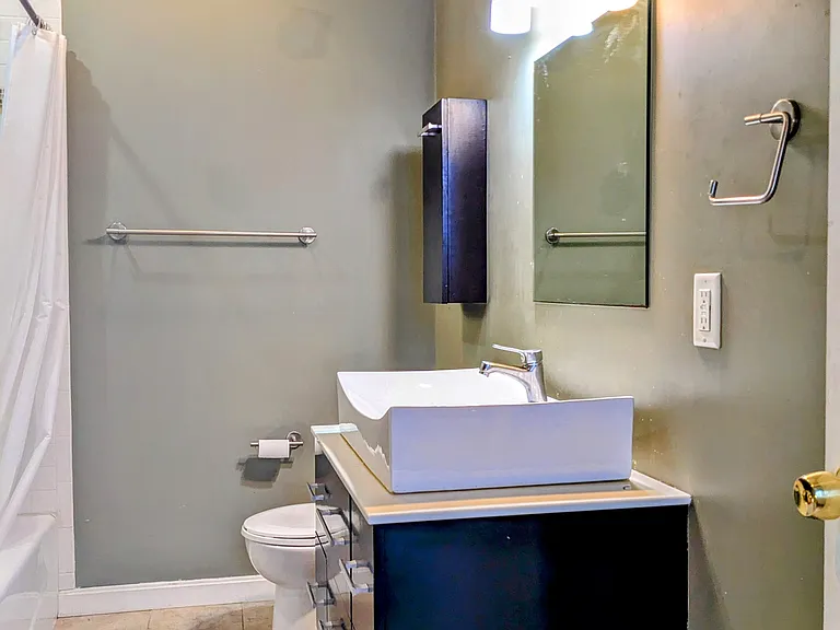 17 Quincy St #2 — Photo 8