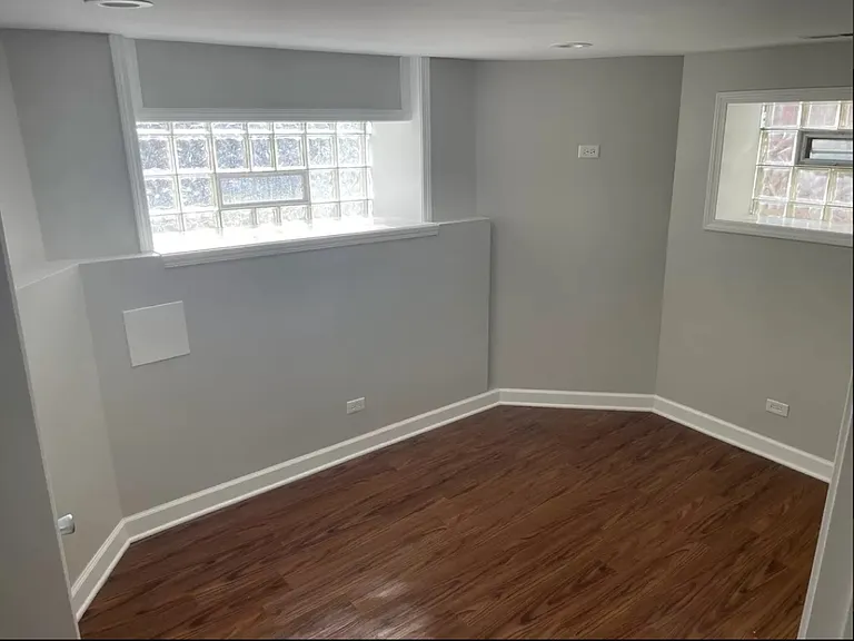 6046 S Rhodes Ave #1 — Photo 8