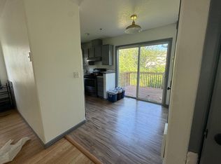 11905 SE Schiller St UNIT B, Portland, OR 97266
