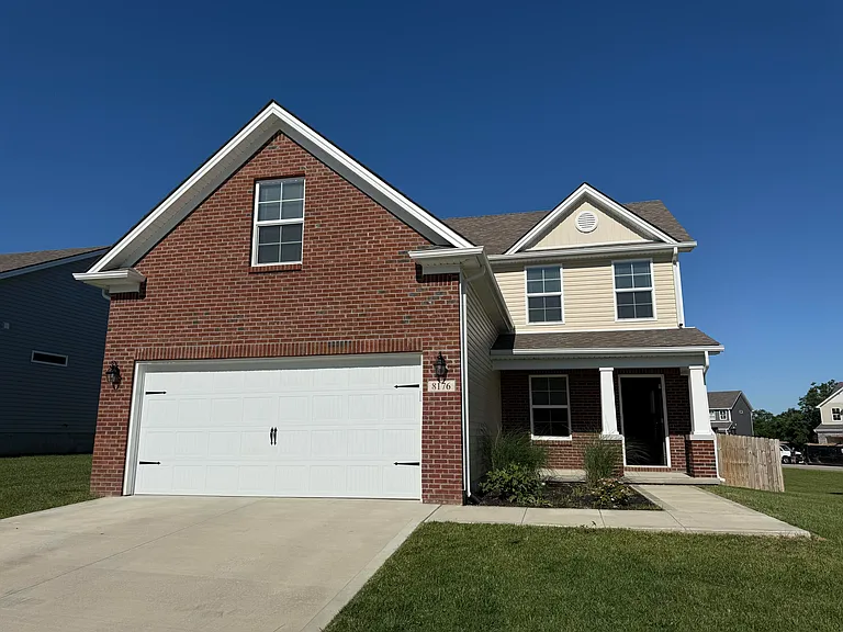8176 Driftwood Loop — Photo 1