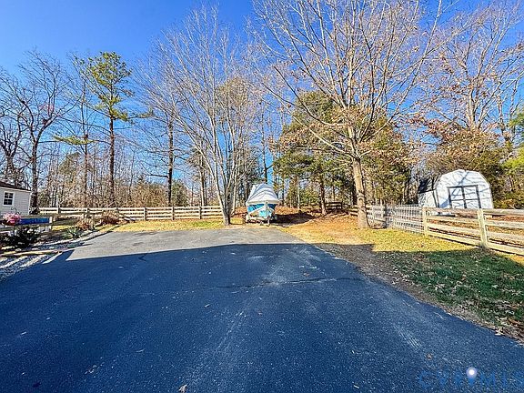 4th image of 6311 Banshire Dr