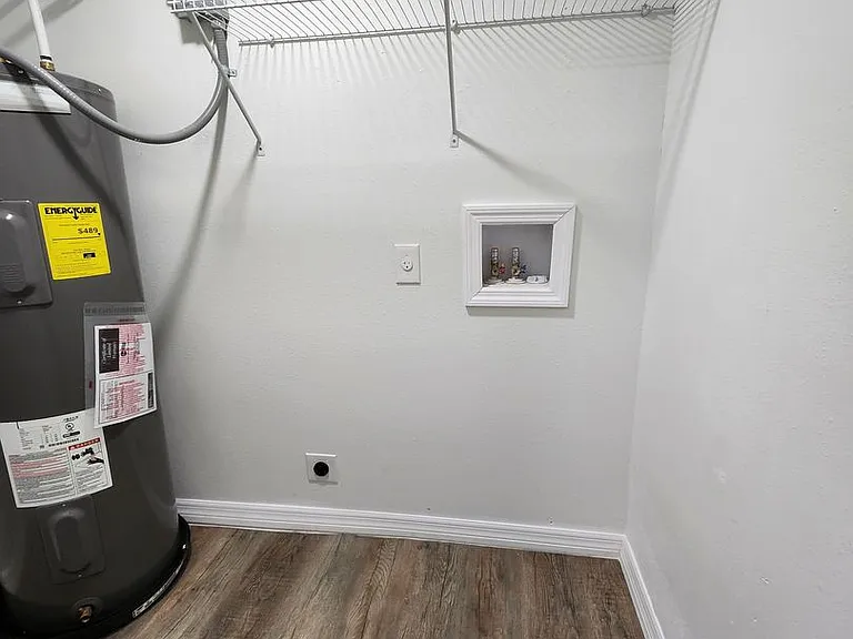 IPM-1207 Kingston Avenue — Photo 5