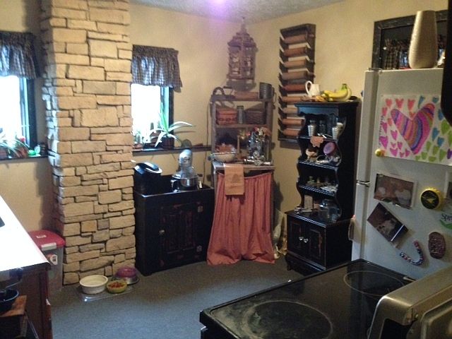 1st image of 349 W Main St