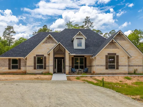 16952 Tierra Buena Dr, Plantersville, TX 77363