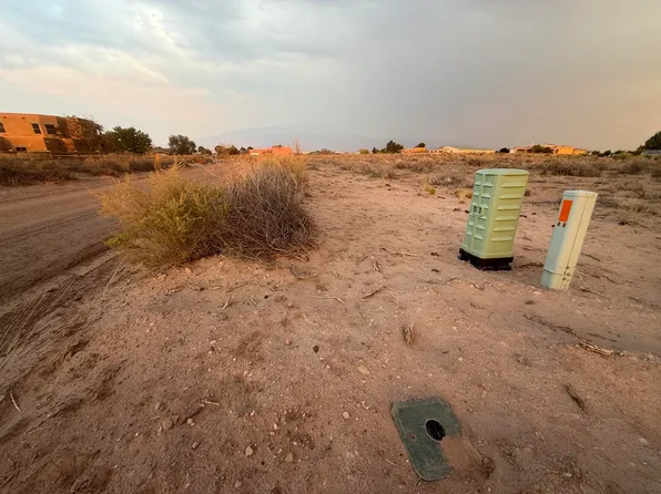 1872 Alif Rd NE, Rio Rancho, NM 87144