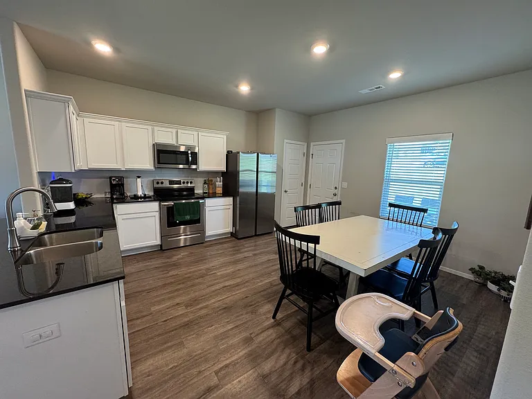 4406 SW Sackett Ave — Photo 10