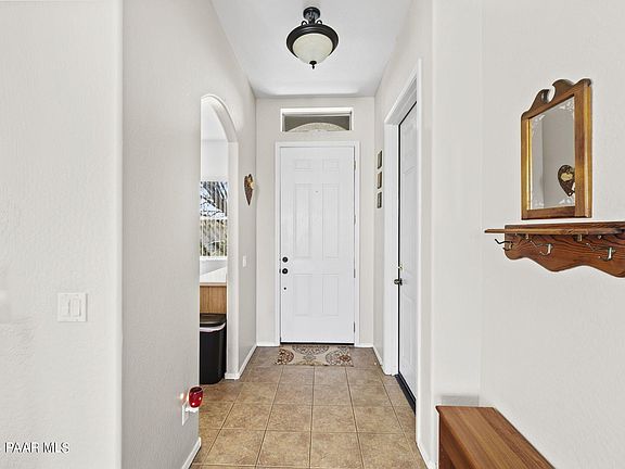 3rd image of 6896 E Yellowglen Dr