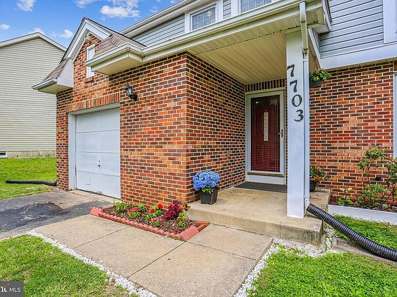 2nd image of 7703 Ivy Oak Dr