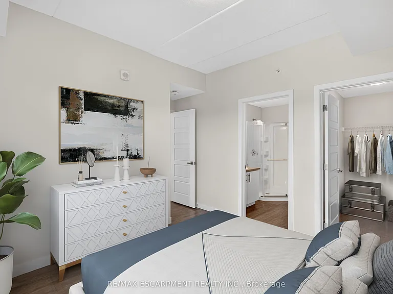 175 Commonwealth St #202 — Photo 24