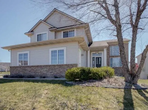 6747 Hartman Dr SE, Caledonia, MI 49316