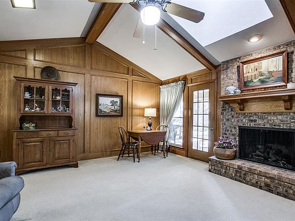 2nd image of 1320 Alto Dr