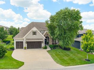 9405 W 163rd Pl, Overland Park, KS 66085
