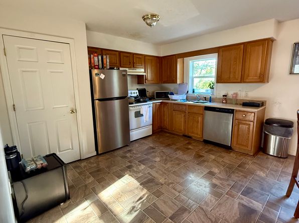 353 Braeside Ave