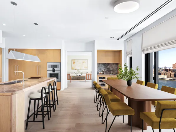 30 Front Street image 1 of 34