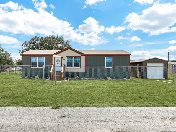 360 Private Road 1511, Bandera, TX 78003