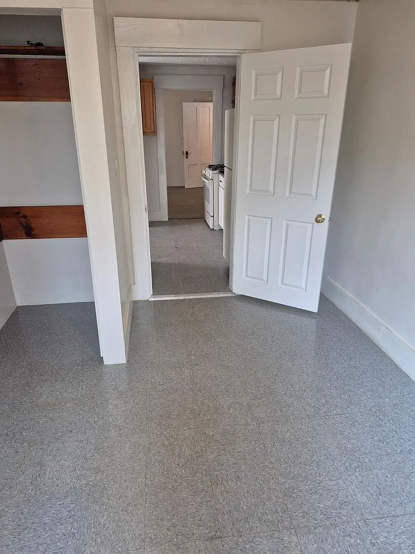 453 Maple Street — Photo 4