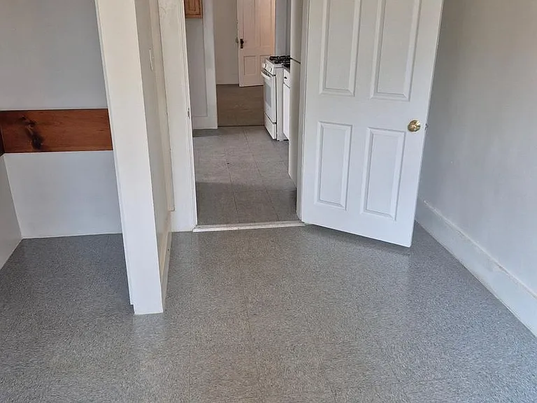 453 Maple St — Photo 4