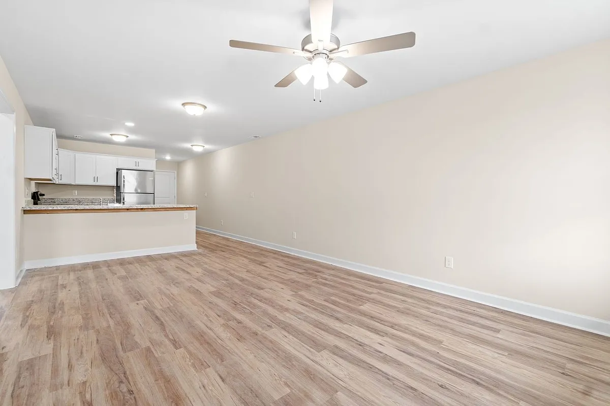 Building Photo - 9530 Russellville Rd #D