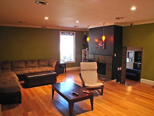 4th image of 2340 Alta Vista Dr
