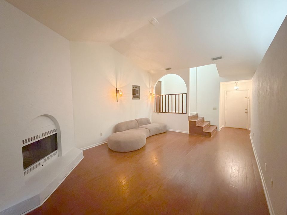 1st image of 4313 NW 61st Ter