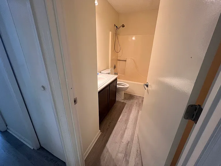 845 Brattleboro Ct — Photo 12