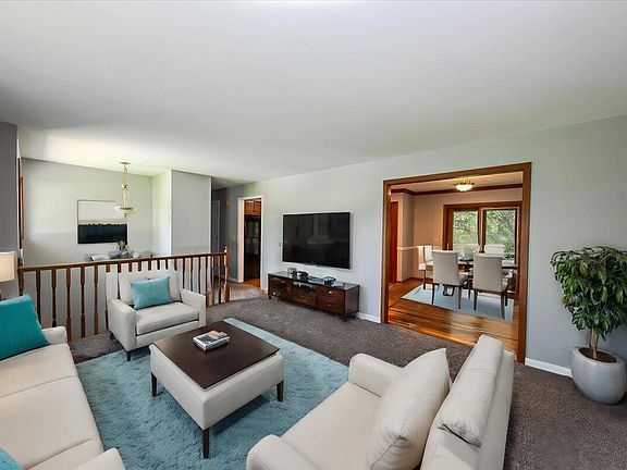 2nd image of 3048 Parkdale Ct