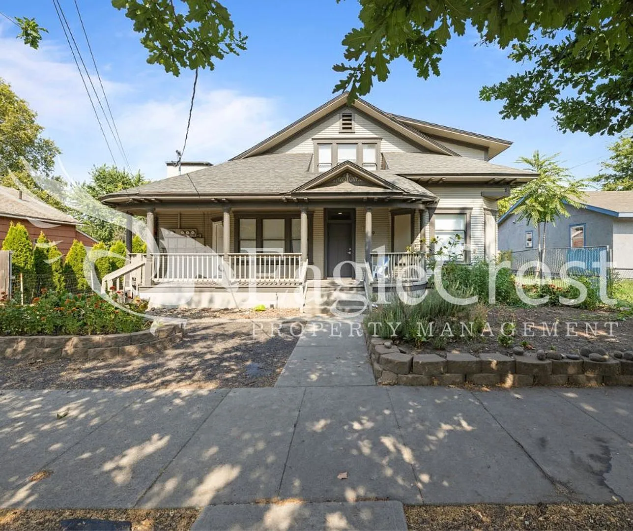 Sumach Four-Plex — Photo 1