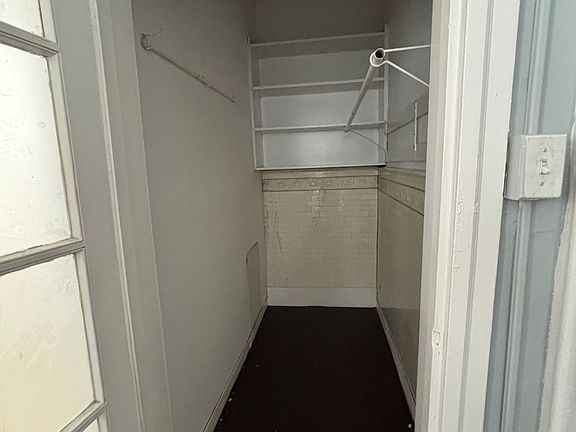 5th image of 811 W Main St APT 3