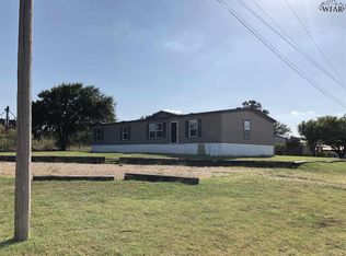 525 7th St, Megargel, TX 76370
