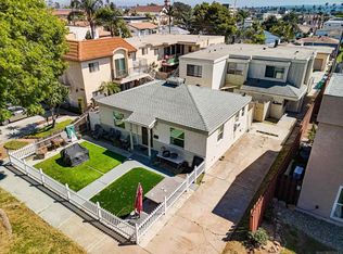 935 Chalcedony St, San Diego, CA 92109