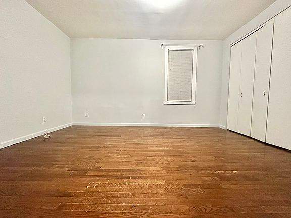 4th image of 1428 114th St Fl 2