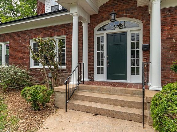 3rd image of 309 Hillcrest Dr