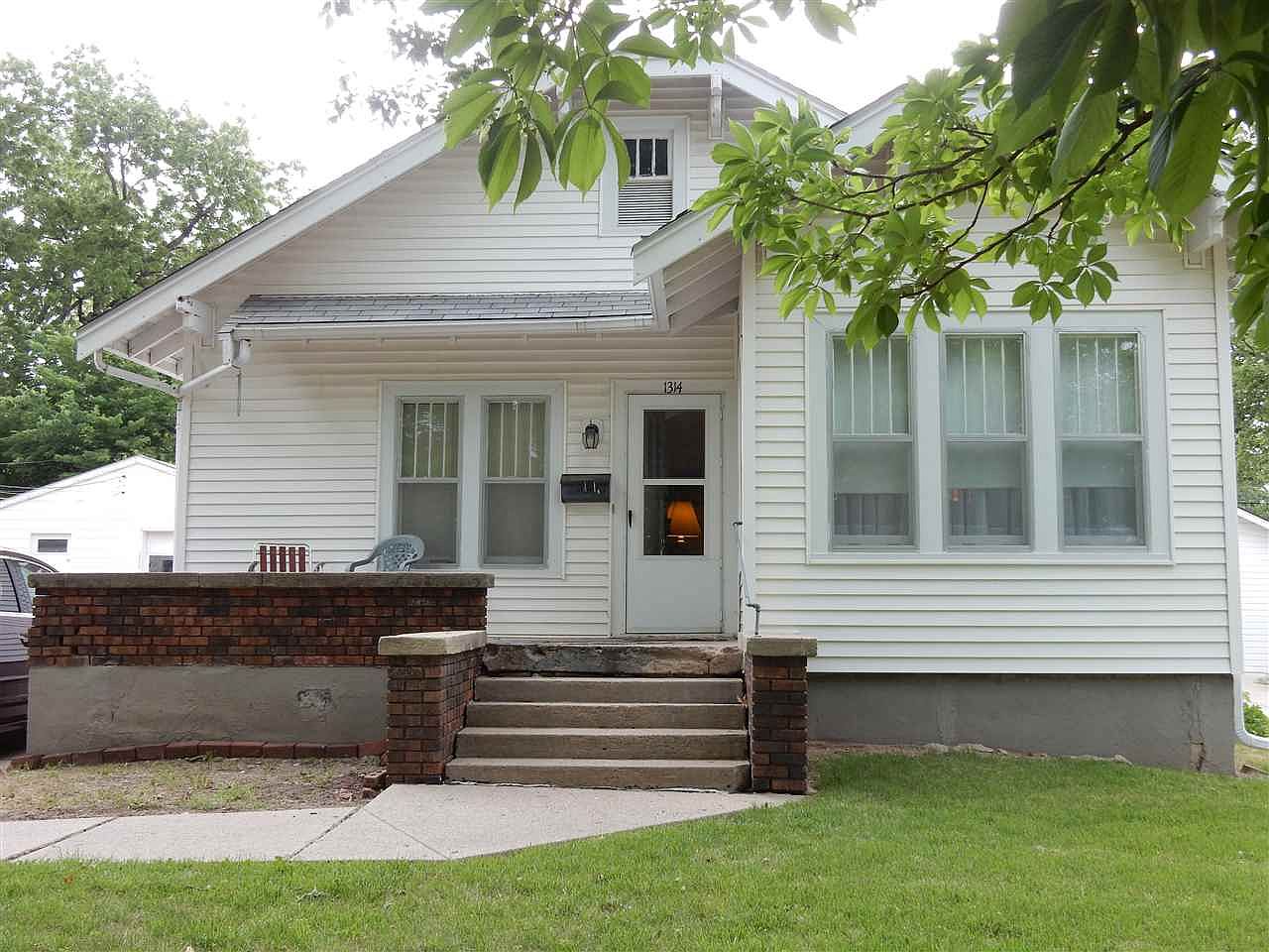 1314 N 9th St Beatrice NE 68310 Zillow