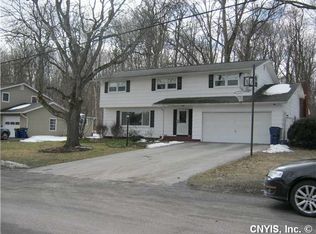 116 Thornton Cir N, Camillus, NY 13031