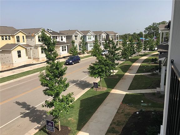 4th image of 1721 Artesian Springs Xing