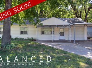 931 SW Croix Pl, Topeka, KS 66611
