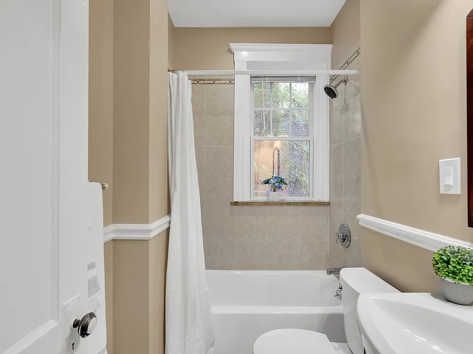 19-21 Shepard St #3