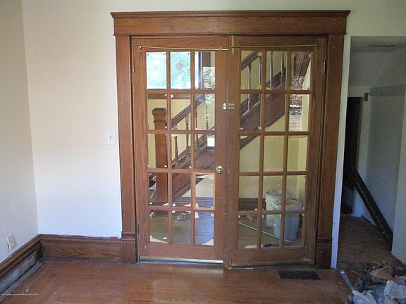 2nd image of 624 W Shiawassee St