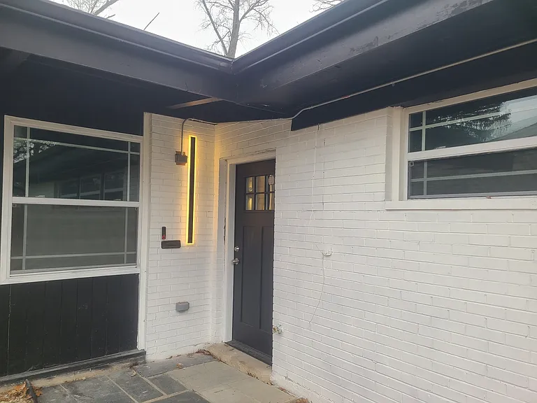 336 Oakwood St — Photo 4